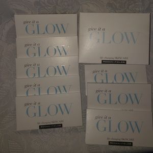 NEW 8 RODAN + FIELDS GIVE IT A GLOW SET